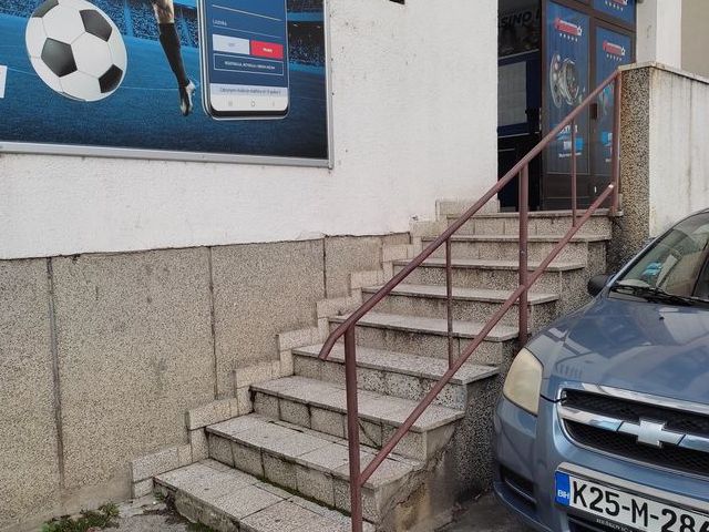 Premier handrail